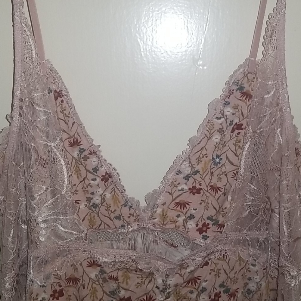 Bundle Of 3 Comfortable And Sexy Nighties.Like New - image 8